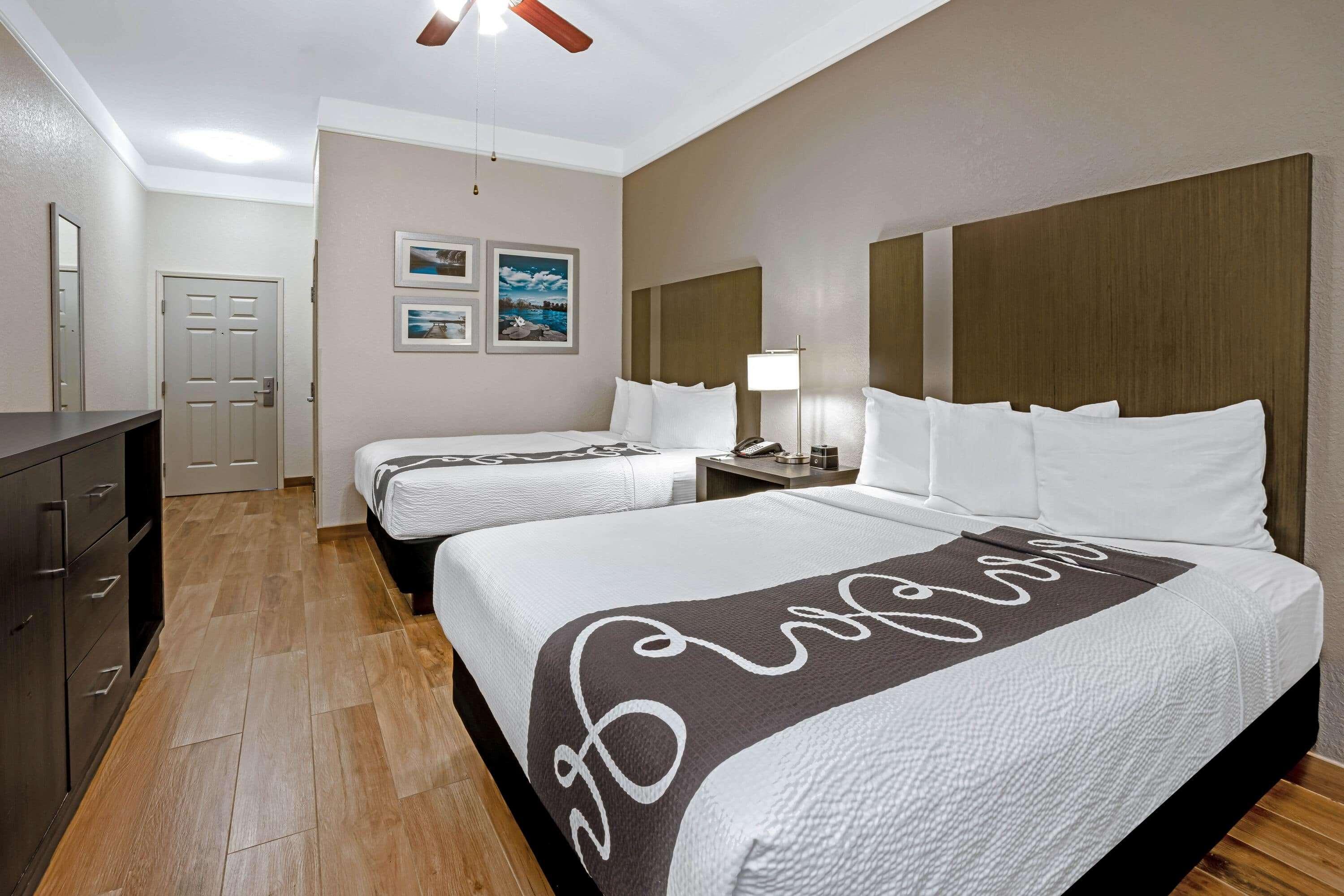 Hotel La Quinta By Wyndham Conroe Exterior foto