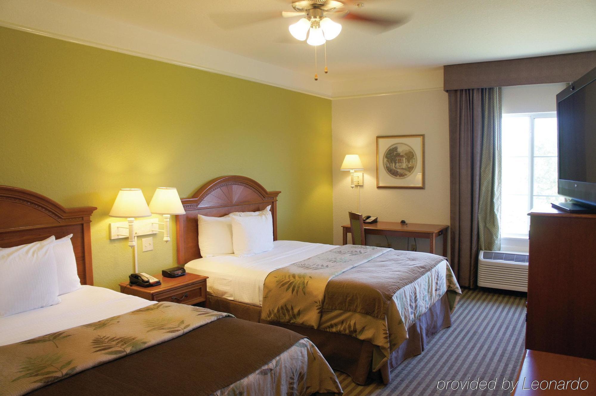 Hotel La Quinta By Wyndham Conroe Exterior foto